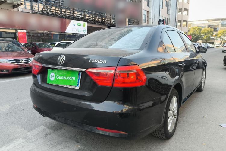Used Volkswagen Lavida 2013 Restyled Classic 1.6L Manual Comfort Edition