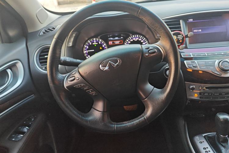 Used Infiniti QX60 (Import) 2014 2.5 S/C Hybrid Two-Wheel Drive Excellence Edition
