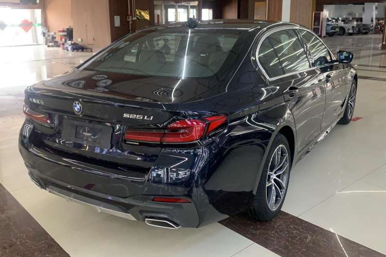 Used BMW 5 Series 2022 Restyled 525Li M Sport Package
