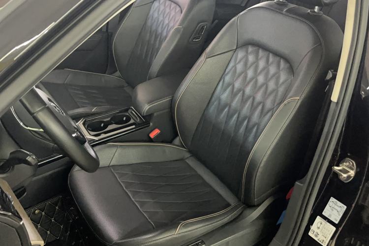 Used Volkswagen Passat 2020 330TSI Luxury Edition China VI