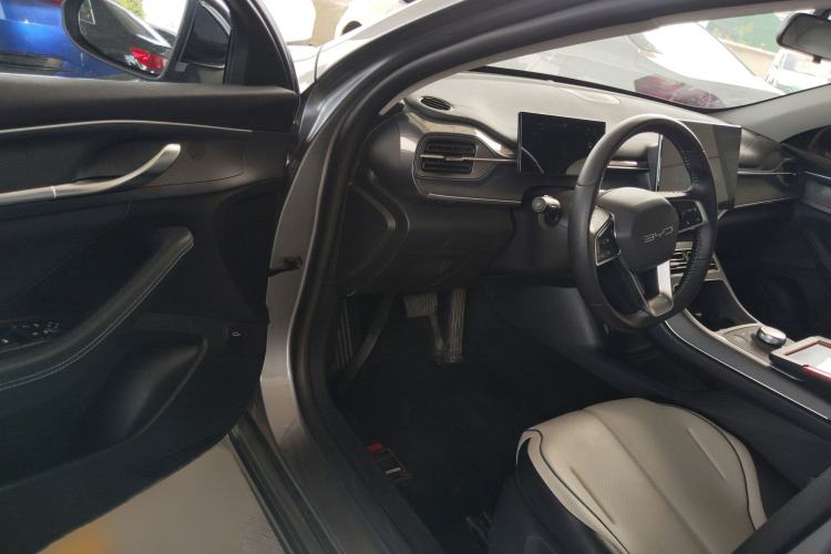 Used BYD Destroyer 05 2024 HONOR Edition DM-i 55KM Luxury Model
