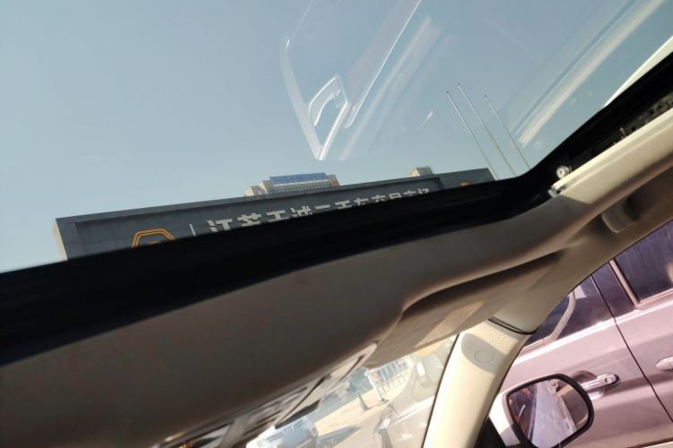 Used Geely Auto GX7 2015 Sports Edition 2.0L Automatic Luxury Upgrade Version China V Standard