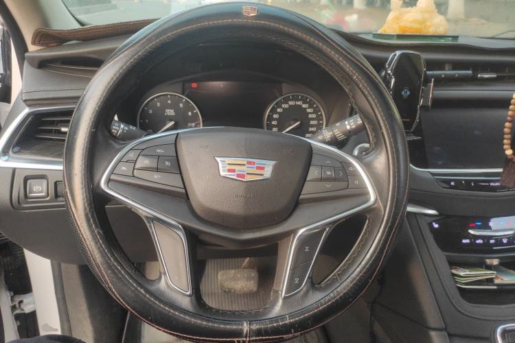 Used Cadillac XT5 2018 25T Luxury Model
