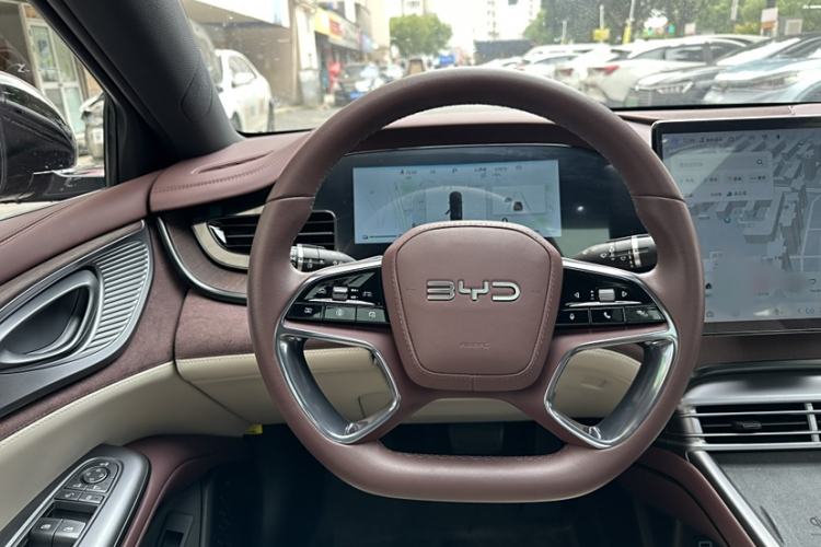 Used BYD Seal 2023 DM-i 1.5L 121km Prestige Model
