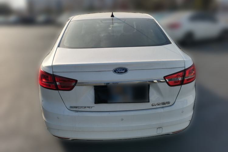 Used Ford Escort 2015 1.5L Automatic Fashion Model
