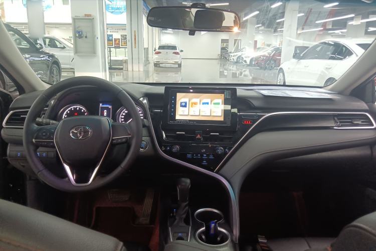 Used Toyota Camry 2023 2.0GVP Premier Edition
