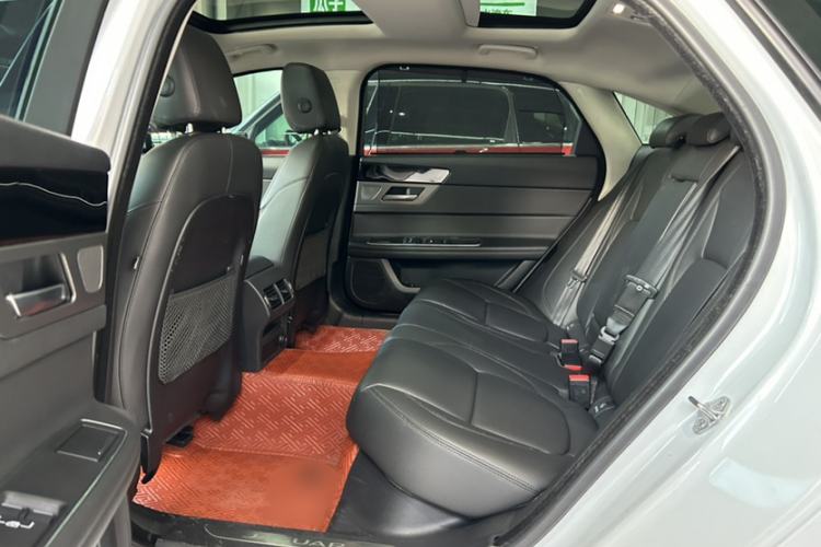 Used Jaguar XFL 2020 XFL 2.0T P200 Two-Wheel-Drive Rally Flag Edition
