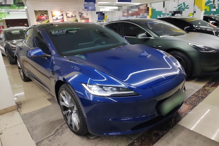 Used Tesla Model 3 2023 Long-Range All-Wheel-Drive Version

