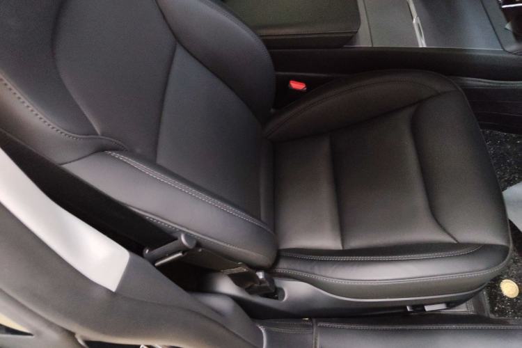 Used Tesla Model 3 2025 Rear-Wheel-Drive Version
