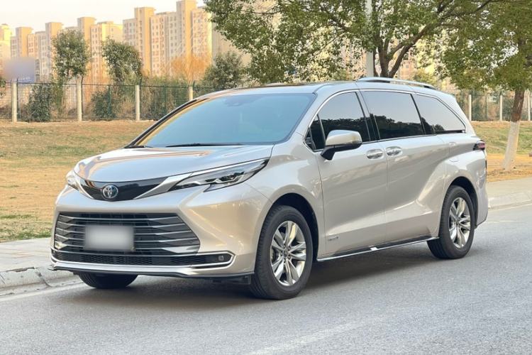 Used Toyota Sienna 2021 2.5L Hybrid Ultimate Edition