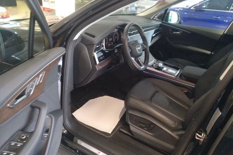 Used Audi Q7 2024 45 TFSI quattro S line Black Warrior Edition