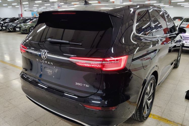 Used Volkswagen Viloran 2024 380TSI Luxury Edition
