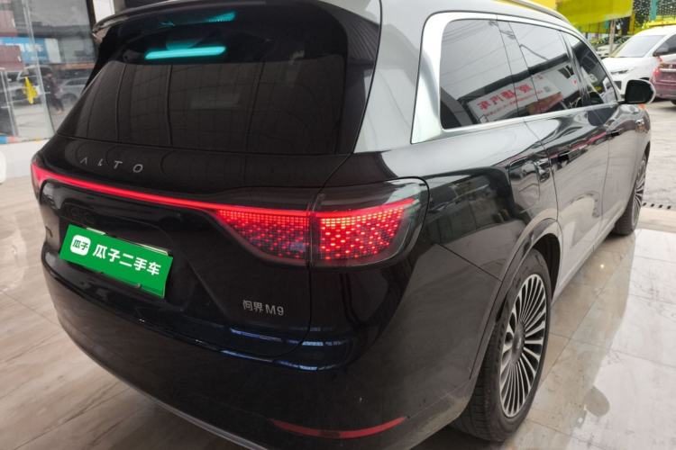 Used Hima AITO M9 2024 Range-Extended Ultra Version 52 kWh 5-Seater Model
