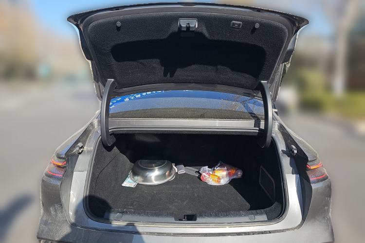 Used  E8 2025 700 km Long-Range Intelligent Driving Version