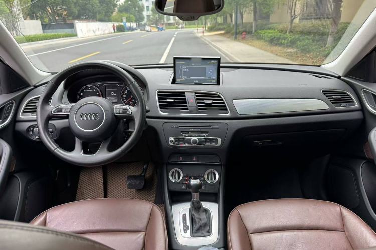 Used Audi Q3 2015 30 TFSI Comfort Model
