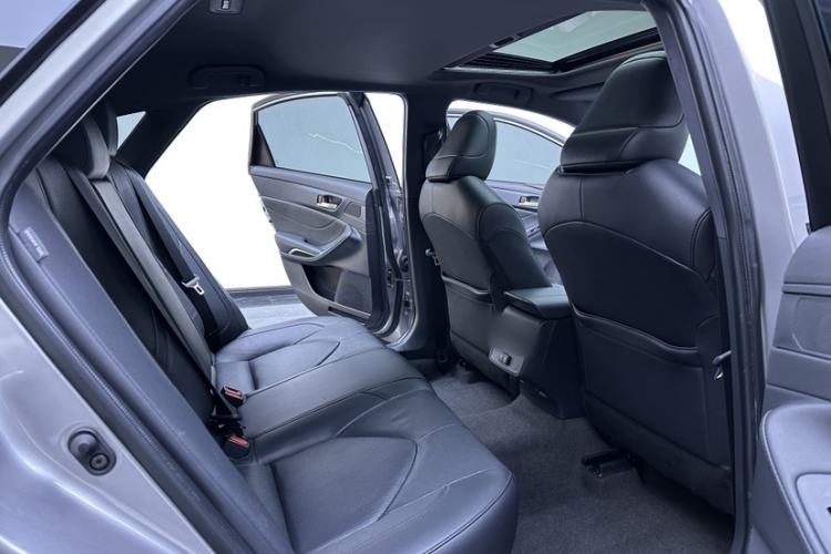 Used Toyota Avalon 2019 2.0L Luxury Edition China VI Standard