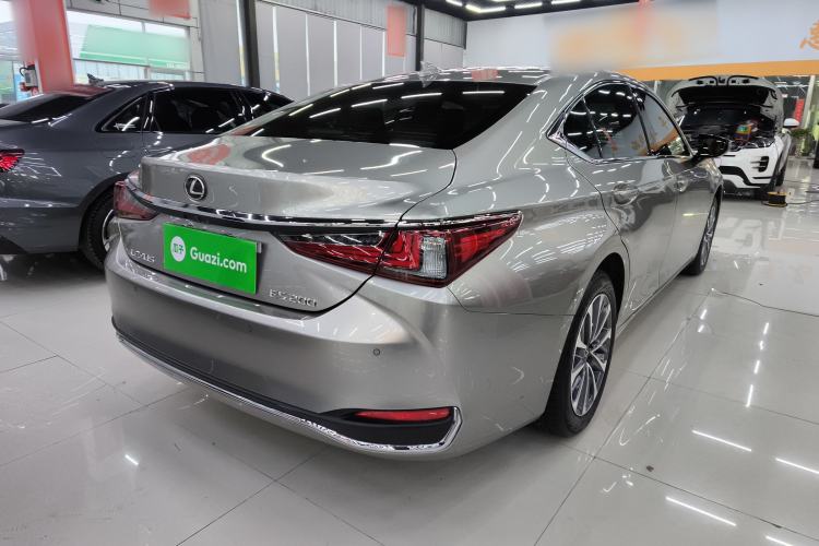 Used Lexus ES 2021 200 Excellence Edition
