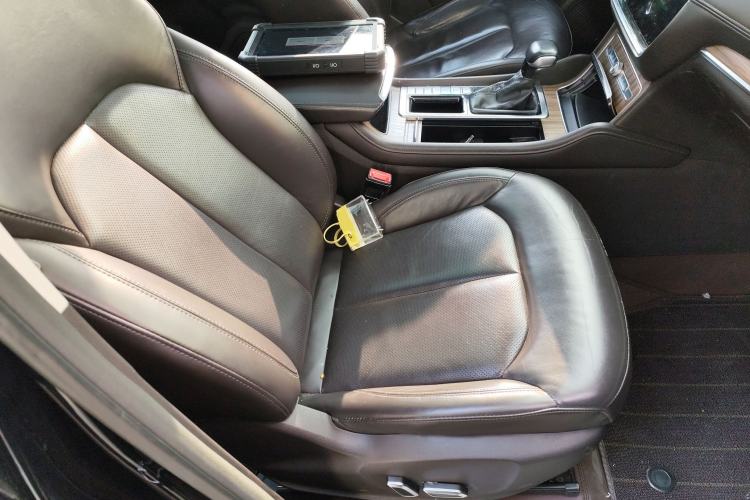 Used Roewe RX8 2019 30T Smart Connectivity Two-Wheel Drive Supreme Flagship Edition