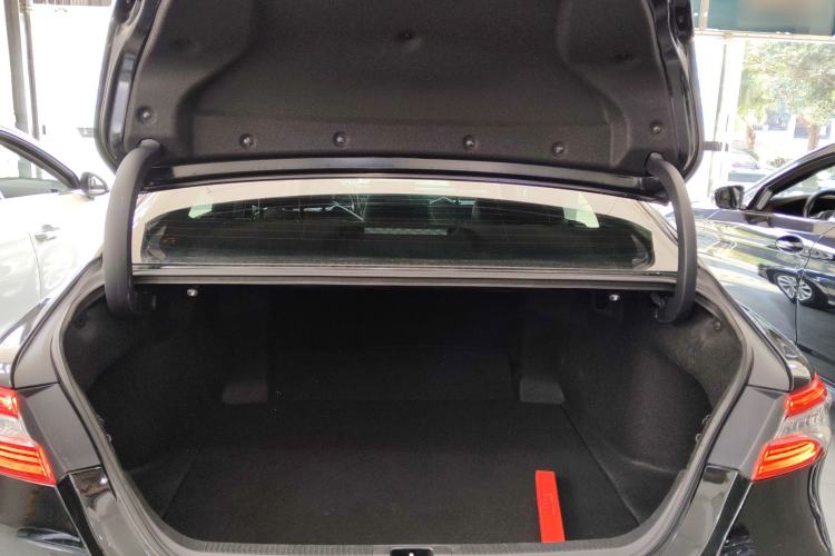 Used Toyota Camry 2023 2.0G Luxury Edition