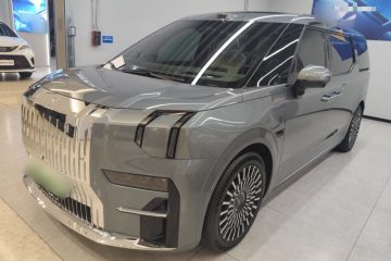 Used Zeekr 009 2024 7-Seater Walk-Through Version Four-Wheel Drive 108 kWh