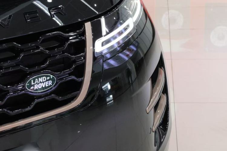 Used Land Rover Range Rover Evoque 2023 Aurora L 249 PS Collins Antique Bronze Special Edition
