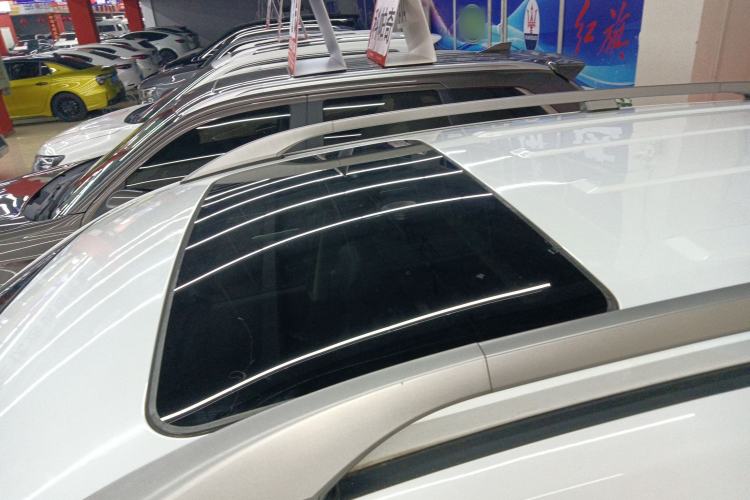 Used Chevrolet Captiva 2015 2.4L 4x4 Flagship Edition 7-Seater
