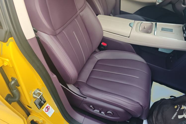 Used  S07 2026 230Ultra with Huawei Qiankun ADS SE Edition