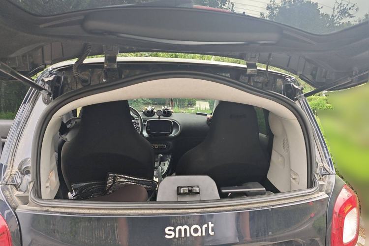 Used  fortwo 2019 0.9T 66 kW Yufeng Blue Special Edition China V Standard
