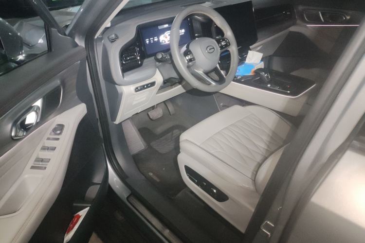 Used GAC Trumpchi GS8 2022 Flagship Series 2.0 TGDI Four-Wheel Drive Luxury Smart Connectivity Version (7 Seats)