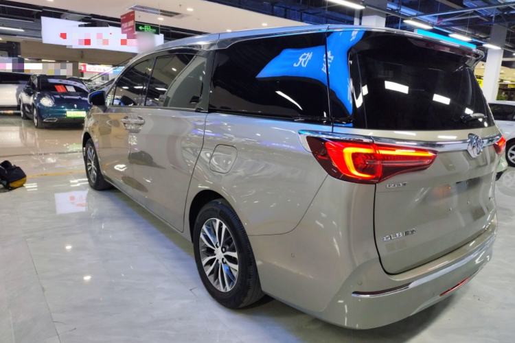 Used Buick GL8 2022 ES Landtrek 653T Luxury Edition
