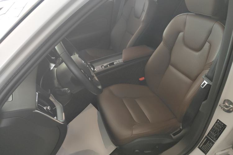 Used Volvo S60 2023 B4 Zhiyi Luxury Edition
