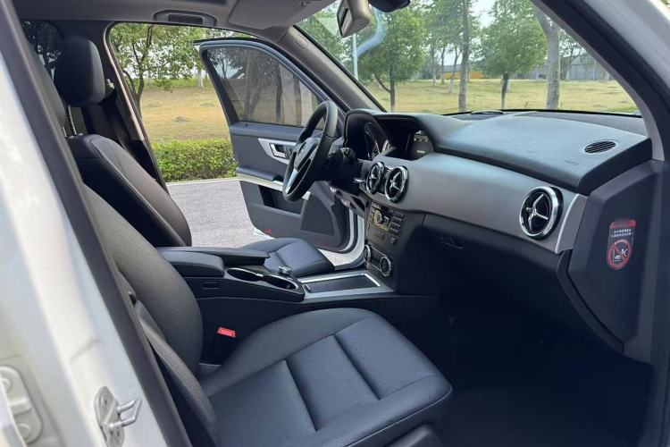 Used Mercedes-Benz GLK-Class 2013 GLK 300 4MATIC Dynamic Sunroof Model
