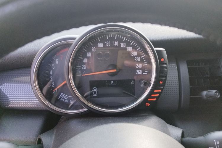 Used  MINI 2015 1.5T COOPER Fun Five-Door Edition
