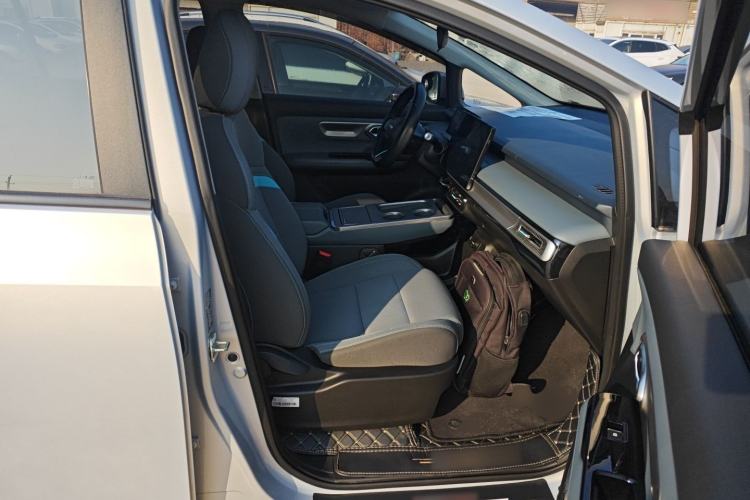 Used AION Y 2024 Younger
