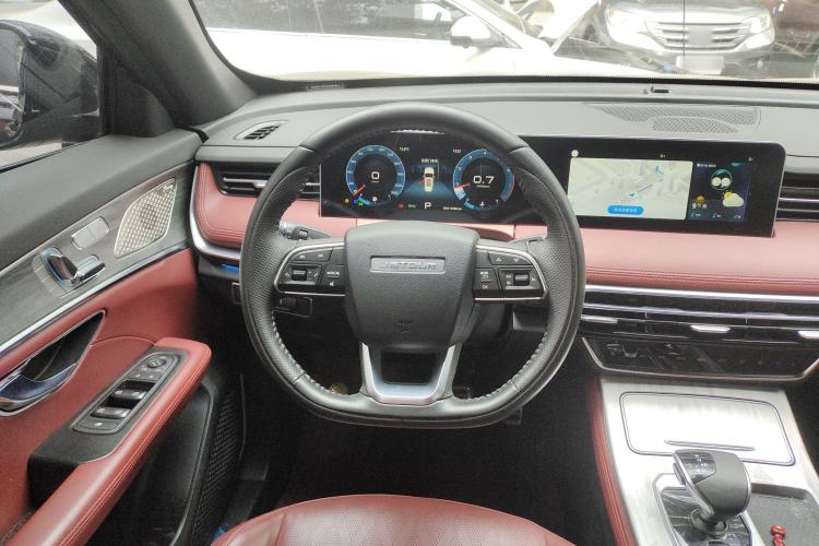 Used JETOUR X70 PLUS 2023 1.5T DCT Brave PLUS 5-Seater
