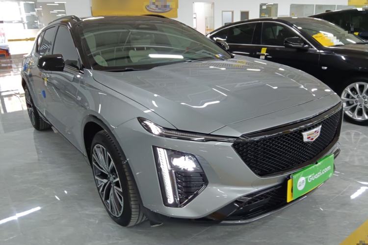Used Cadillac GT4 2023 25T Luxury Model
