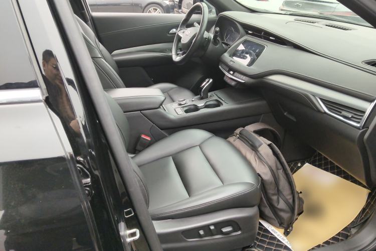 Used Cadillac XT4 2021 28T Two-Wheel Drive Luxury Version
