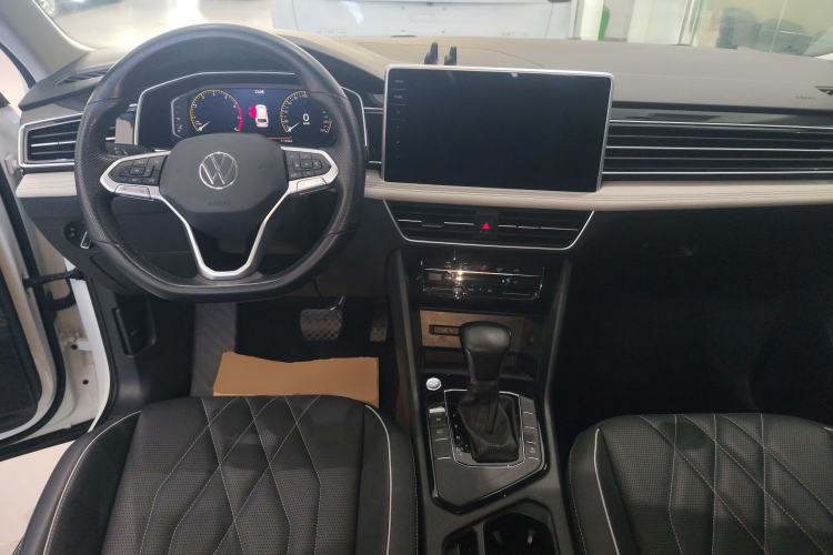 Used Volkswagen Tiguan L 2024 300TSI Automatic Two-Wheel Drive Smart Edition
