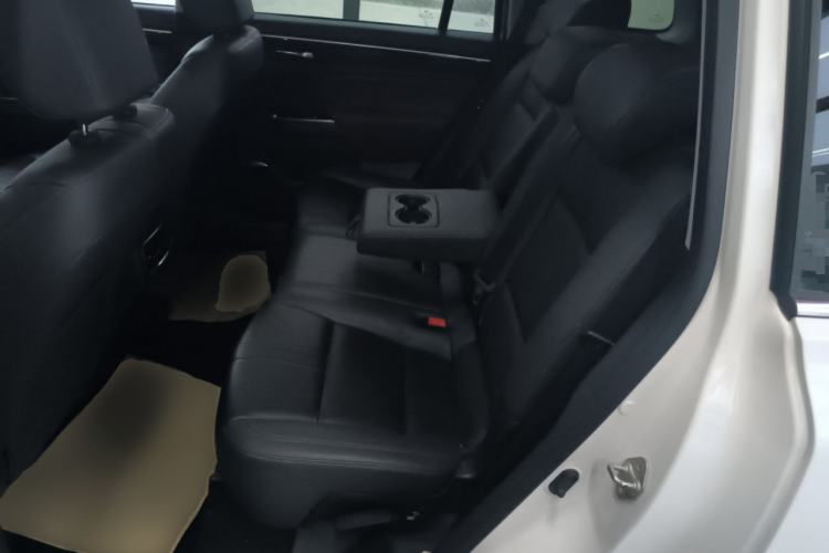 Used GAC Trumpchi GS8 2017 320T Two-Wheel Drive Luxury Smart Connectivity Version (7 Seats)