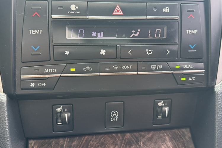 Used Toyota Camry 2016 2.5G 10th Anniversary Deluxe Navigation Edition
