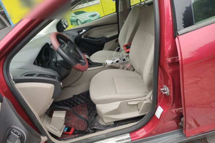 Used Ford Focus 2015 Sedan 1.6L Automatic Comfort Model
