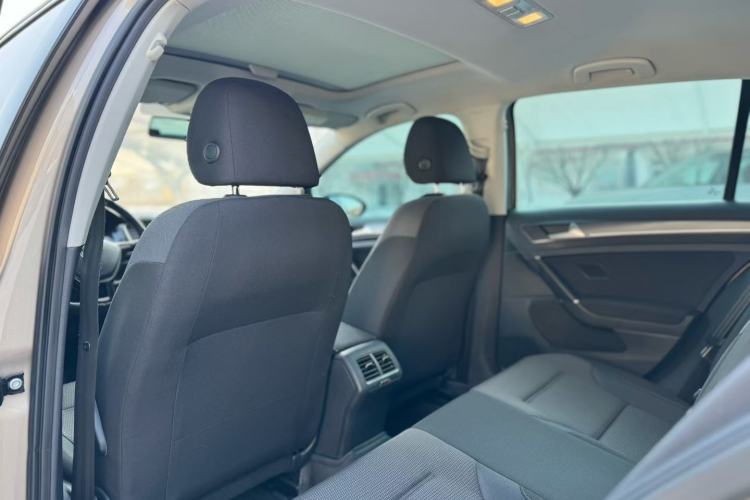 Used Volkswagen Golf 2017 230TSI Automatic Comfort Edition – Celebrating Milestone of One Million Units
