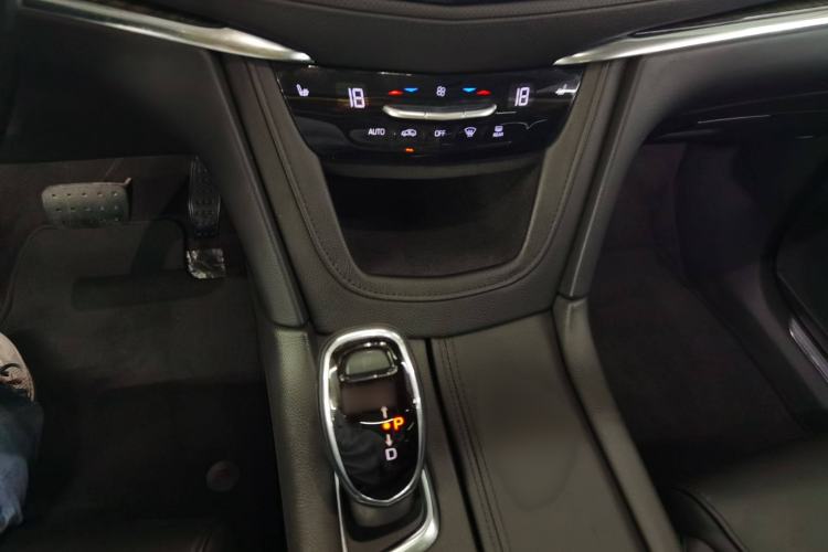 Used Cadillac XT5 2018 25T Luxury Model
