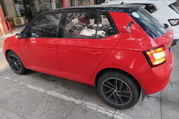 Used Skoda Fabia 2015 1.6L Automatic Sport Edition
