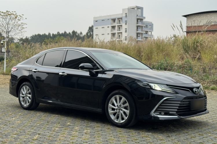 Used Toyota Camry 2021 2.0G Luxury Edition
