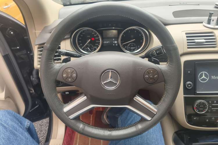 Used Mercedes-Benz R-Class 2017 R 320 4MATIC Business Edition Prestige Model