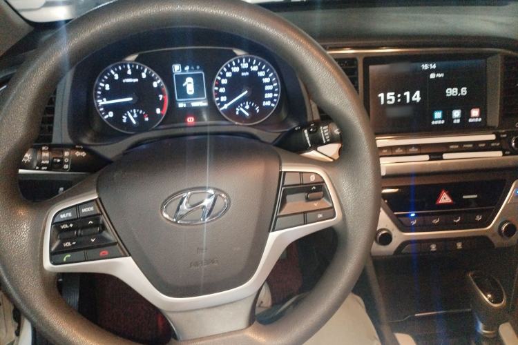Used Hyundai Elantra 2016 1.6L Automatic ZhiXuan – Elite Version
