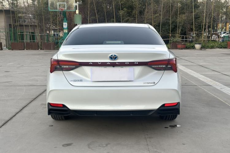 Used Toyota Avalon 2019 Dual-Engine 2.5L Luxury Edition China VI Standard

