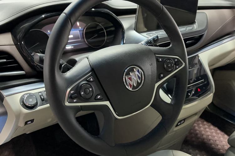 Used Buick GL8 2021 Land Cruiser Executive Class 652T Luxury Model