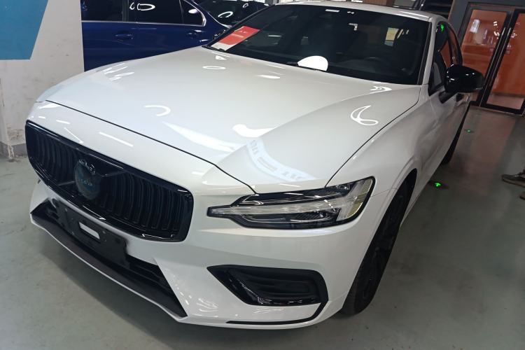Used Volvo S60 2022 B4 Zhiyuan Luxury Edition